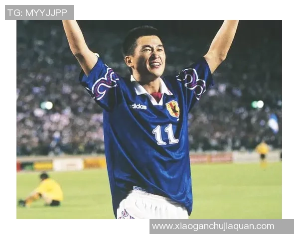 从辍学少年到足球巨星：那些逆境中崛起的传奇人物