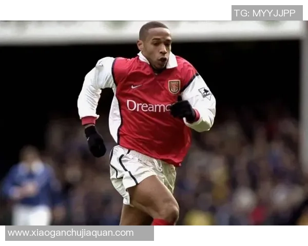 足球世界中的5号球员代表了哪些传奇球星和精彩瞬间