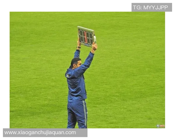 足球巨星变身格斗高手激战全球冠军赛挑战极限对决