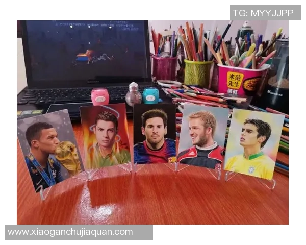 足球皮球星卡收藏与投资价值全面解析引领足球迷收藏热潮